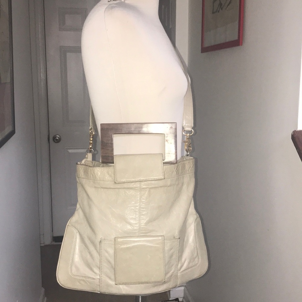 Vintage Zina Eva Leather Bag with Wood handle 😘